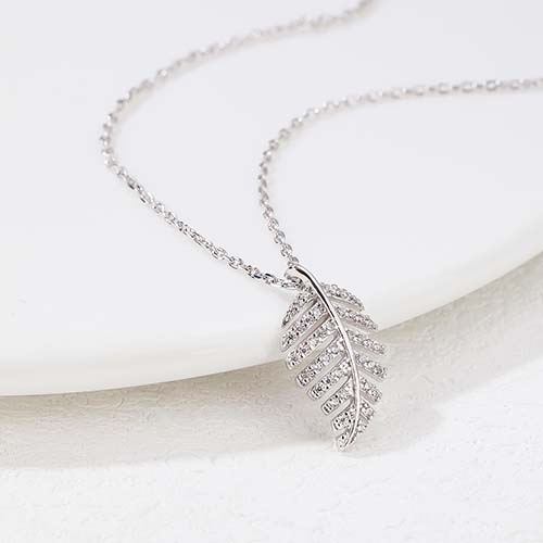 Leaf Pendant Silver Necklace