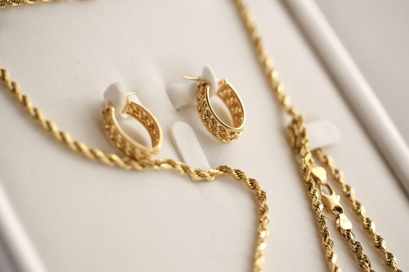 Gold on sale vermeil jewelry