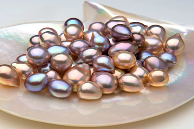 shell pearls vs freshwater pearls