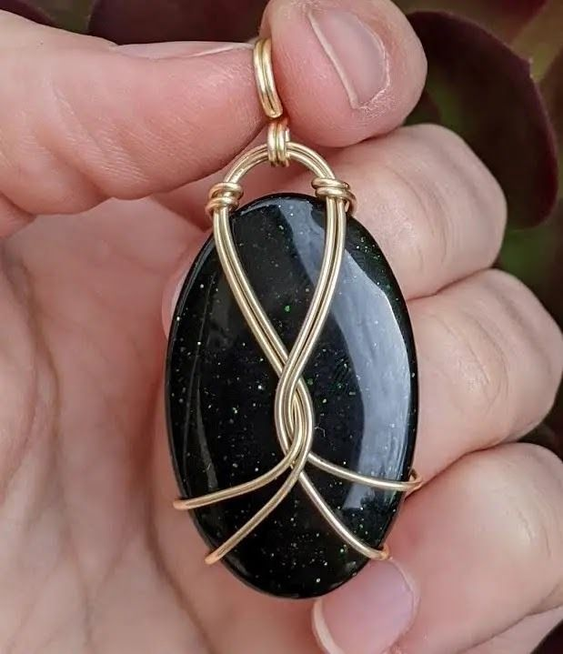 Wire-wrap Cabochon Pendant